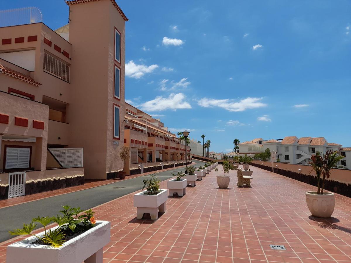 The Heights Deluxe Apartment Arona  Exterior photo